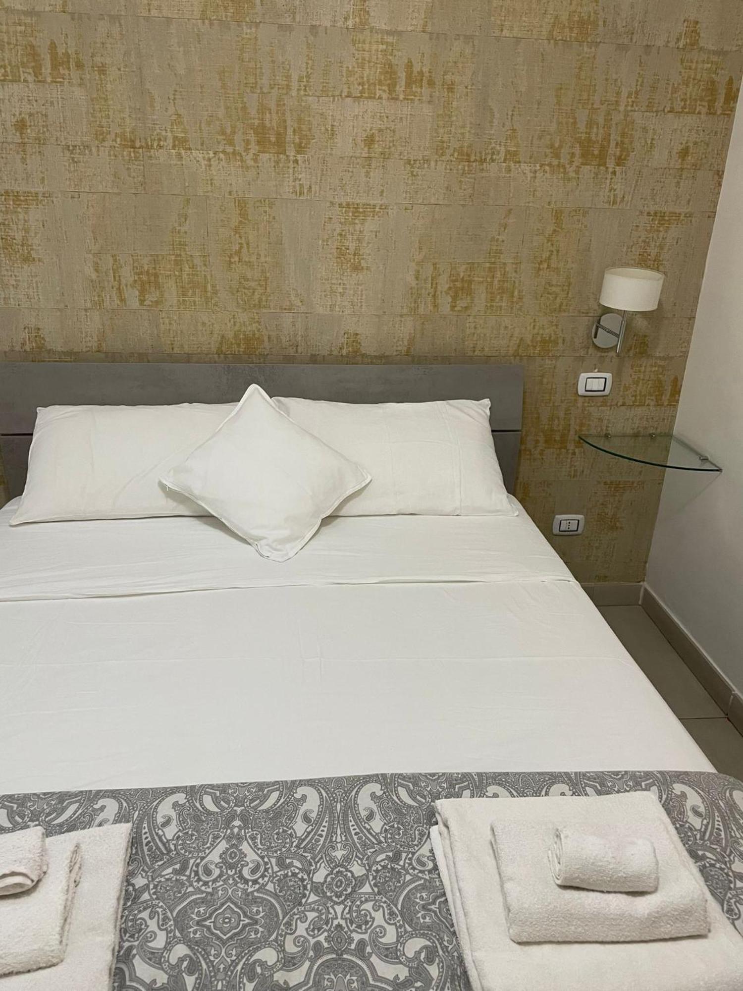 Terrazza Aragon Room And Spa Napoli Exterior foto